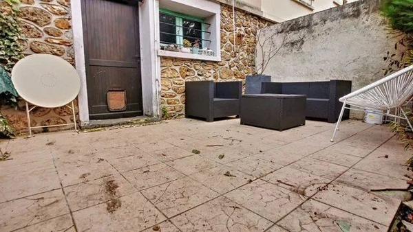 Vente                                                      Appartement
                        
                     2 pièces                      42 m2                     à Villeneuve-Saint-Georges