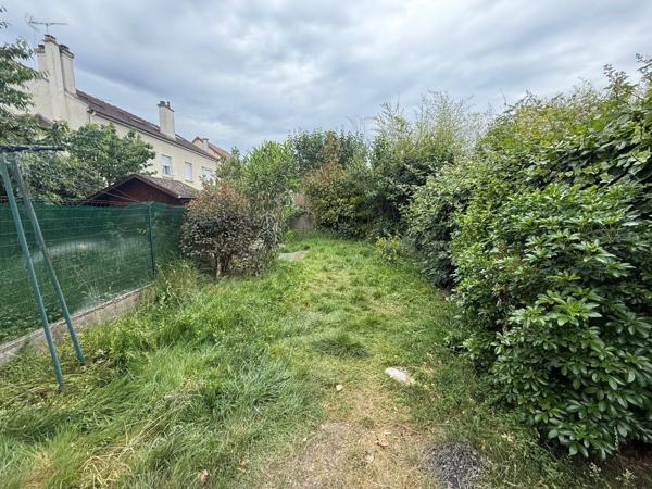 Vente                                                      Appartement
                        
                     2 pièces                      42 m2                     à Villeneuve-Saint-Georges