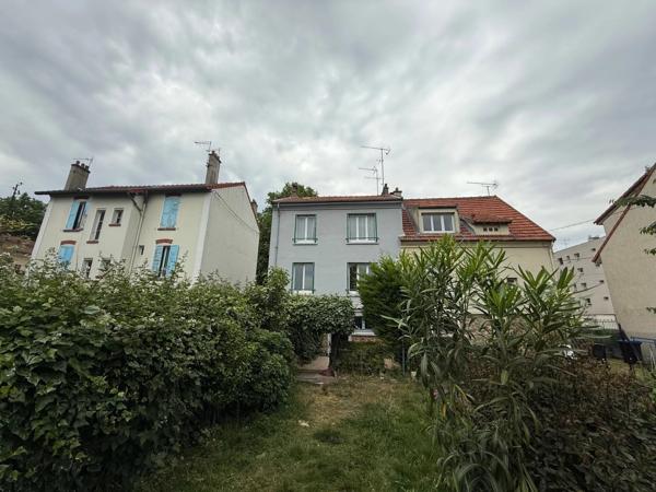 Vente                                                      Appartement
                        
                     2 pièces                      42 m2                     à Villeneuve-Saint-Georges