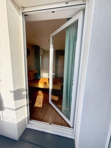 Appartement T4 de 81 m² avec 2 balcons et 2 parkings. Quartier GARE, Vannes