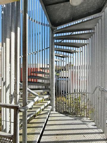 Appartement T4 de 81 m² avec 2 balcons et 2 parkings. Quartier GARE, Vannes