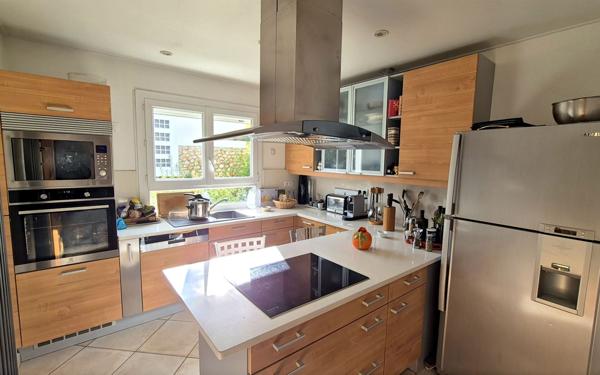 Maison à vendre    8 pièces •  Poissy