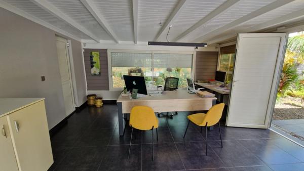 Moudong Sud magnifique villa de standing avec piscine sur 760 m² de terrain