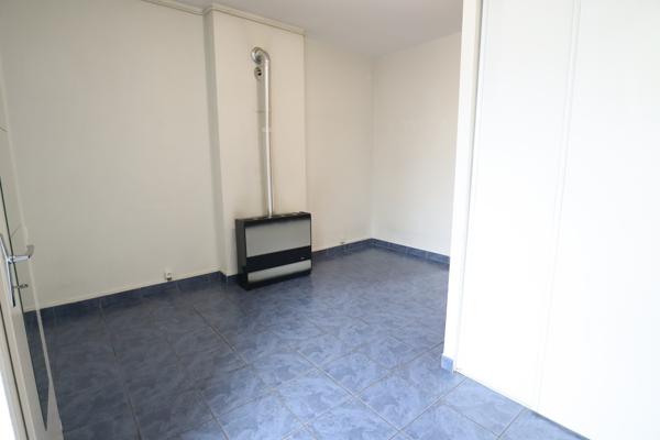 38m² - T2 - RUE GILIBERT - TRAM ARCHIVES / GARE PERRACHE