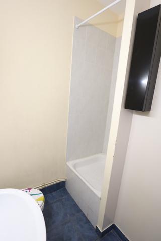 38m² - T2 - RUE GILIBERT - TRAM ARCHIVES / GARE PERRACHE