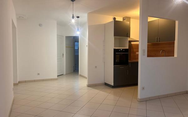 Appartement à louer    4 pièces •  Rainvillers