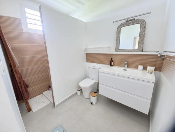 Villa premium T3 & son T2 à vendre à SAINTE ANNE Bourg (971) Guadeloupe -