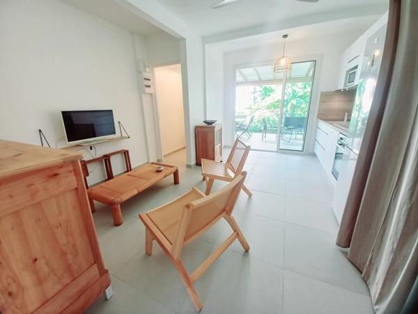 Villa premium T3 & son T2 à vendre à SAINTE ANNE Bourg (971) Guadeloupe -