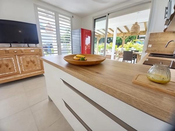 Villa premium T3 & son T2 à vendre à SAINTE ANNE Bourg (971) Guadeloupe -