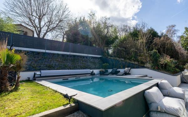 Maison à vendre    7 pièces •  Chessy