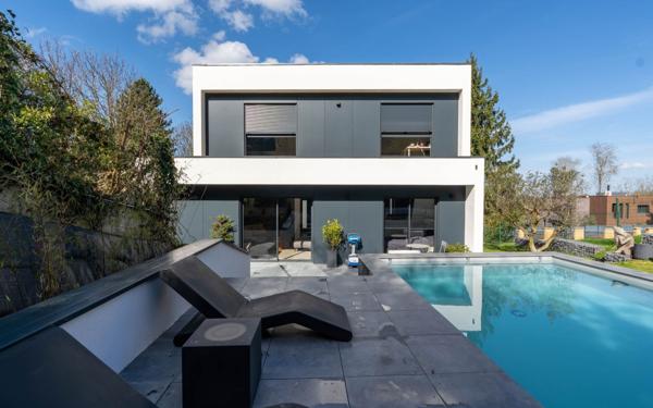 Maison à vendre    7 pièces •  Chessy