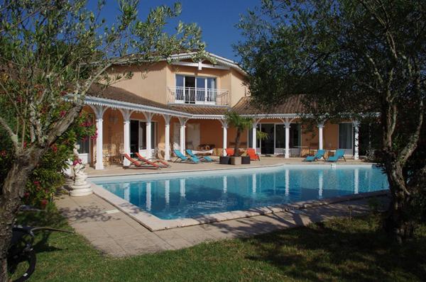 Propriété Exceptionnelle au Coeur du Bassin