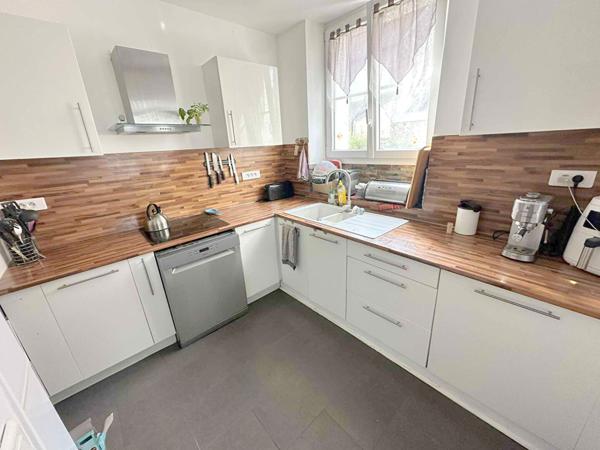 Maison Neuilly En Vexin 4 pièce(s) 121 m2