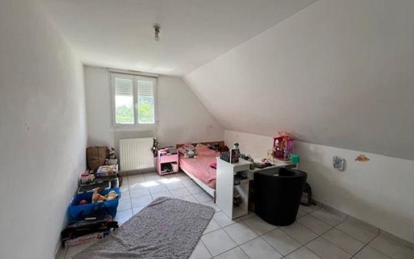 Maison à vendre    5 pièces •  Thésée