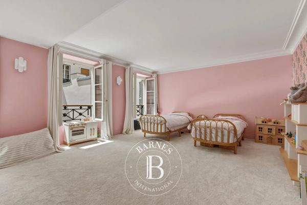 Paris 3ème, Appartement 6 Chambres -  269 m² à vendre