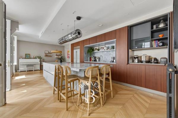 Paris 3ème, Appartement 6 Chambres -  269 m² à vendre