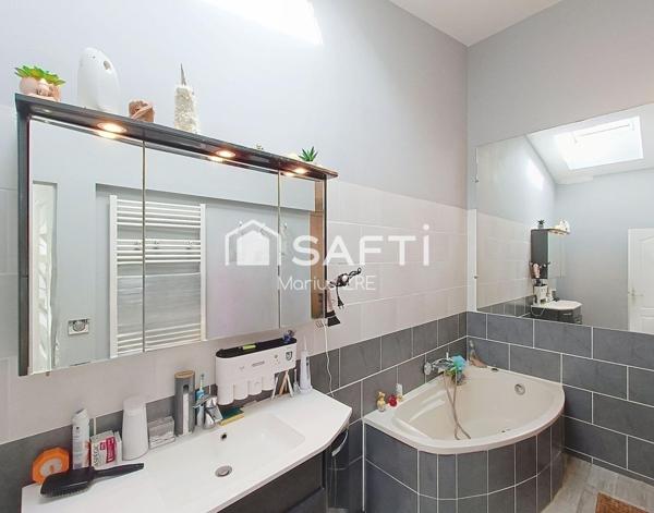 DOMAINE RÉSIDENTIEL AVEC INFRASTRUCTURES ÉQUESTRES