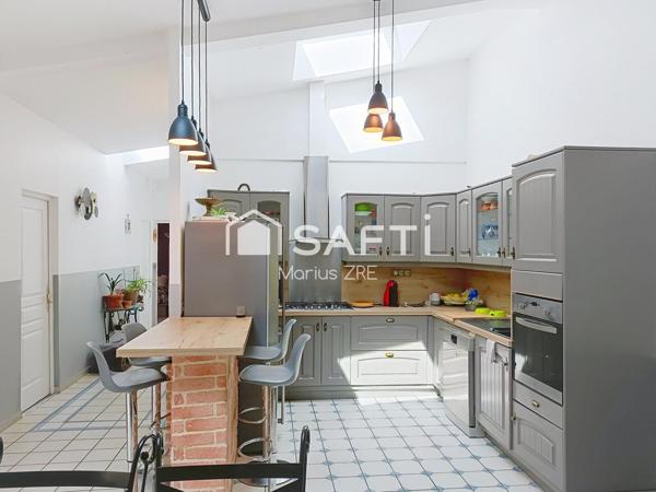 DOMAINE RÉSIDENTIEL AVEC INFRASTRUCTURES ÉQUESTRES