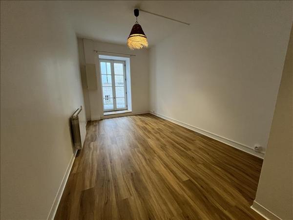 Appartement à louer |  SAINTES |  1 pièce | 32 m²