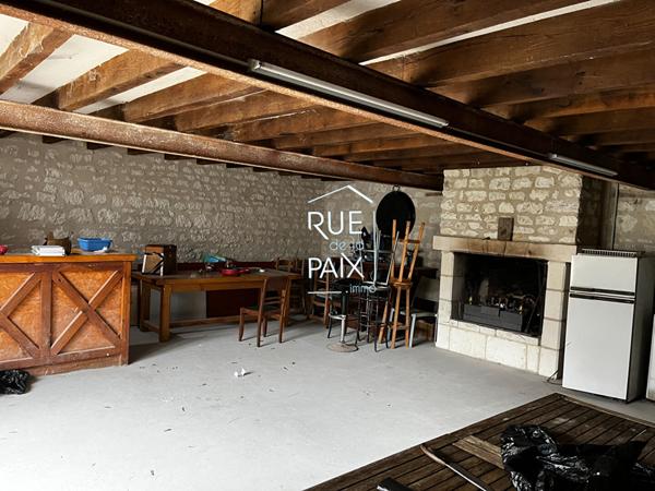 86120 BEUXES Maison en pierre rénovée à BEUXES