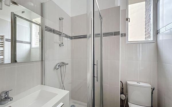 Appartement à vendre    2 pièces • 37,76 m2 Suresnes