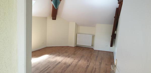 Appartement à louer  4 pièces • 104 m2 Pontcharra