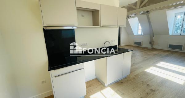 Location Appartement 3 pièces 82.51 m² - Auxerre 89000