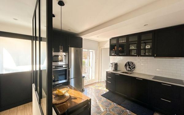 Appartement à vendre    3 pièces • 93,21 m2 Sète