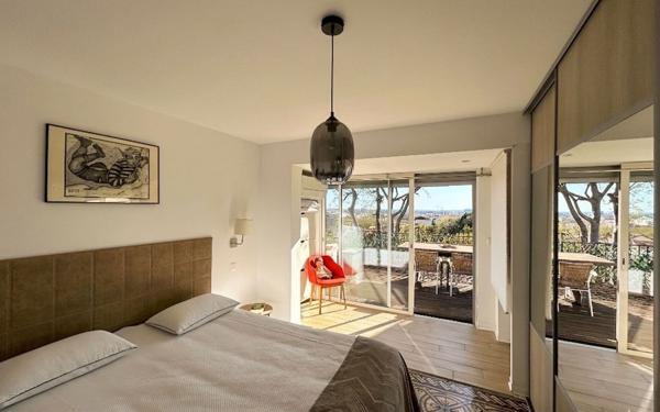 Appartement à vendre    3 pièces • 93,21 m2 Sète