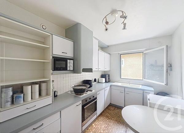 Appartement T3 à vendre  4 pièces - 102 m 2   LAVAL  - 53