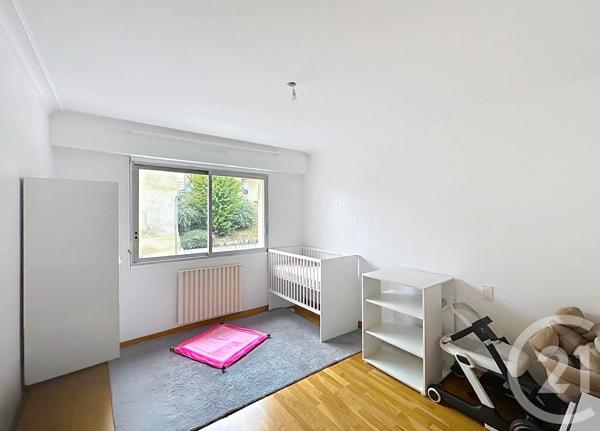 Appartement T3 à vendre  4 pièces - 102 m 2   LAVAL  - 53