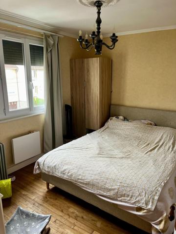 Maison de ville proche centre, gare et école