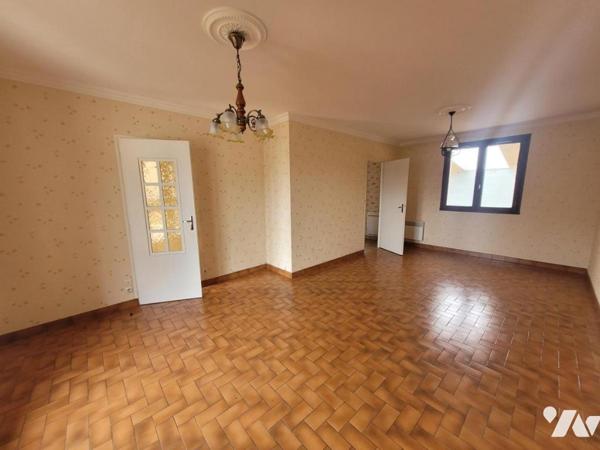 EXCLUSIVITE NOTAIRES-SABLE SUR SARTHE-Pavillon de plain-pied de type 3-réf:VDL2200