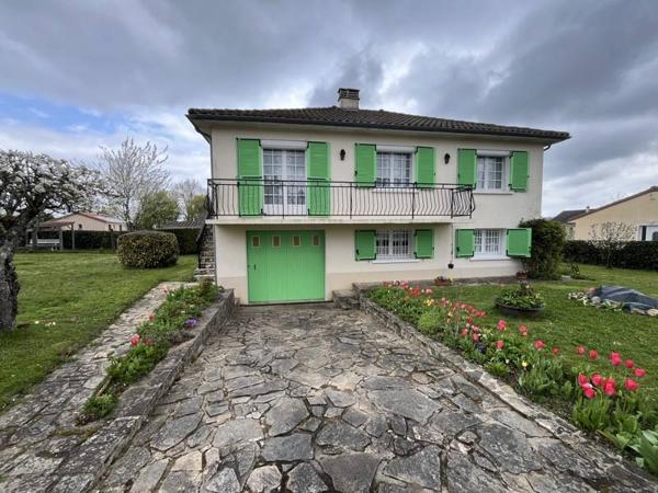 Maison à louer |  Les Cars |  4 pièces | 90 m²