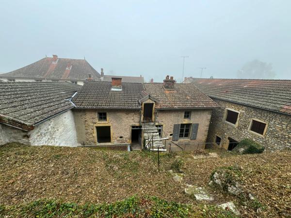 MAISON 5 PIECES - CHATEAUNEUF - 150m² - LOCAL COMMERCIAL + APPARTEMENT A RENOVER - TERRAIN 412 m²