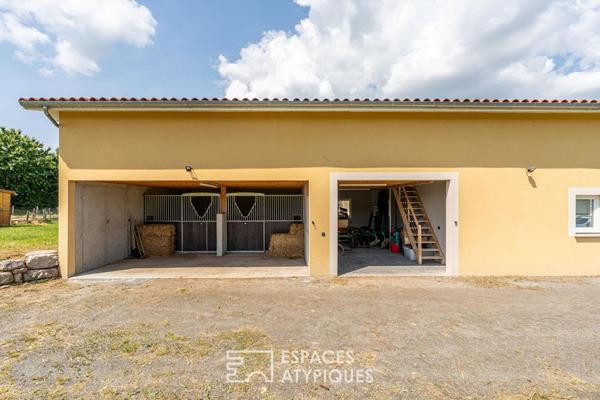 Villa avec vue panoramique et dépendance équestre