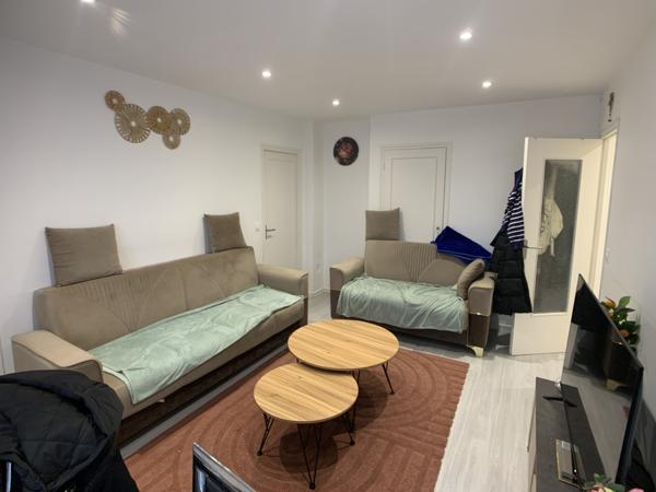 Appartement
                                                                                                                                                                                                                                                                                                                        3 pièce(s)                                                                                                                                                                                                          2 chambre(s)                                                                                                                                                                                                          48.46  m²