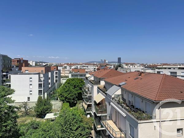Appartement F3 à vendre  3 pièces - 67,37 m 2   LYON  - 69008