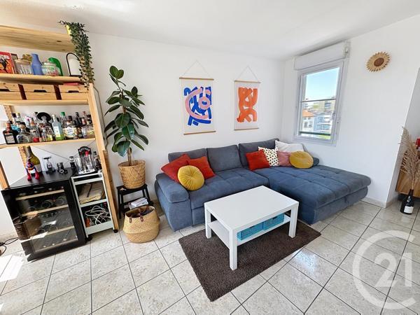 Appartement F3 à vendre  3 pièces - 67,37 m 2   LYON  - 69008