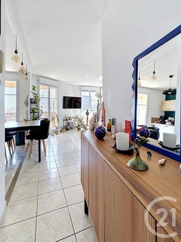 Appartement F3 à vendre  3 pièces - 67,37 m 2   LYON  - 69008