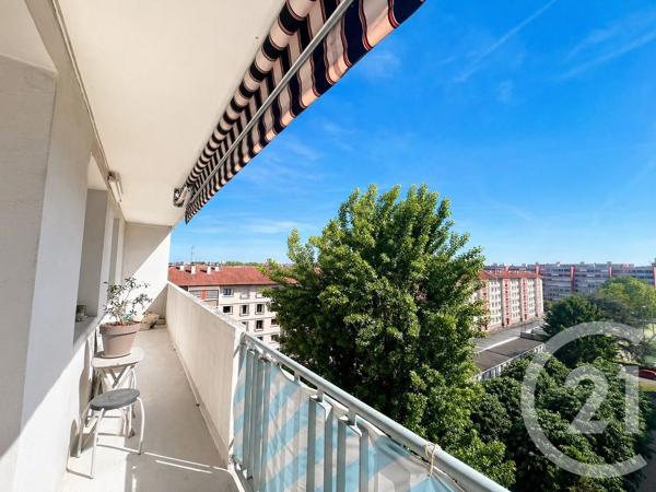 Appartement F3 à vendre  3 pièces - 67,37 m 2   LYON  - 69008