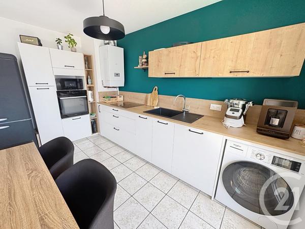 Appartement F3 à vendre  3 pièces - 67,37 m 2   LYON  - 69008