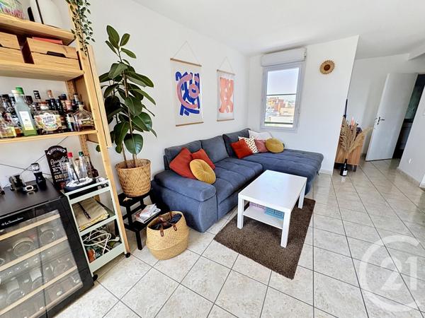 Appartement F3 à vendre  3 pièces - 67,37 m 2   LYON  - 69008