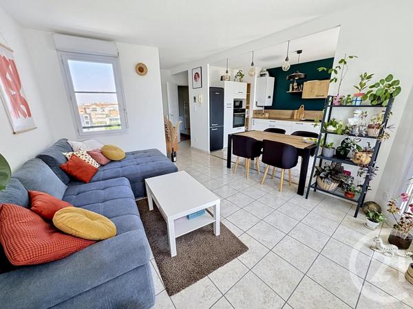 Appartement F3 à vendre  3 pièces - 67,37 m 2   LYON  - 69008