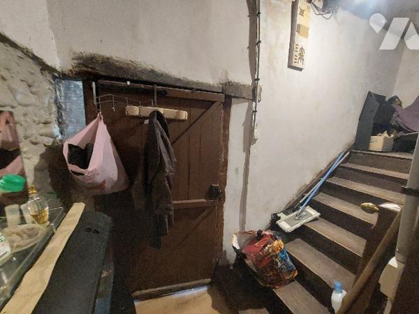 A dix minutes de ST GAUDENS, ensemble de deux maisons, dont l'une est à rénover entièrement.