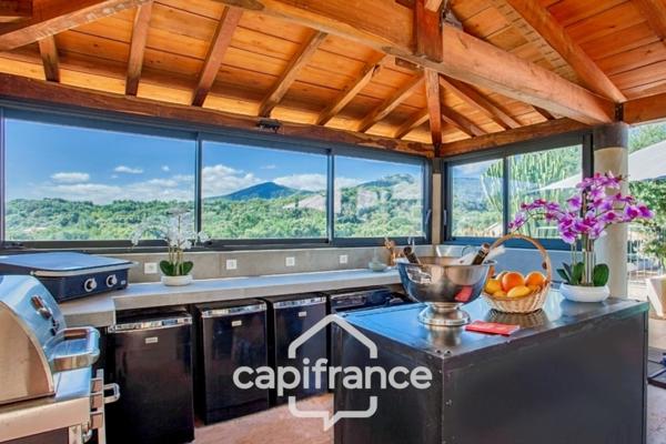 Dpt Corse (20), à vendre VENZOLASCA maison P9 de 265m2 avec piscine