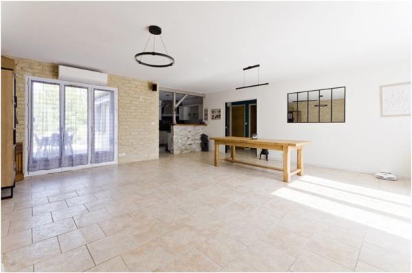 Maison à vendre 6 pièces SAINT GEORGES LES BAILLARGEAUX (86)