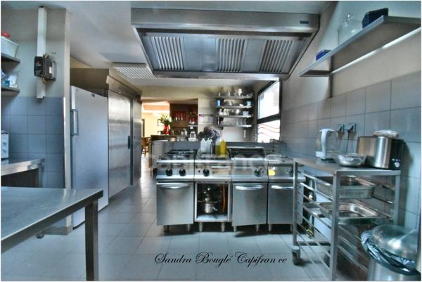 Fonds de commerce et mur commerciaux, à vendre LA GUERCHE DE BRETAGNE (35)