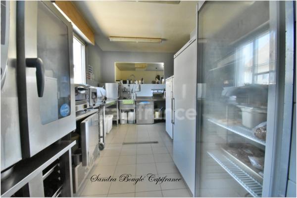 Fonds de commerce et mur commerciaux, à vendre LA GUERCHE DE BRETAGNE (35)