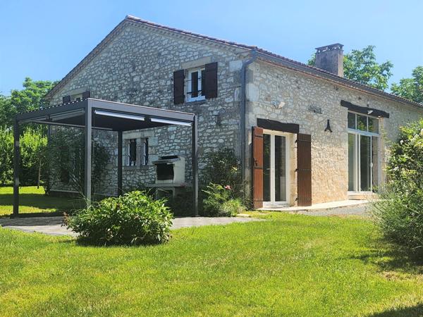 Belle Maison en Pierre - gîte et piscines - à vendre - 6 pièces - proche de VILLEREAL (47)